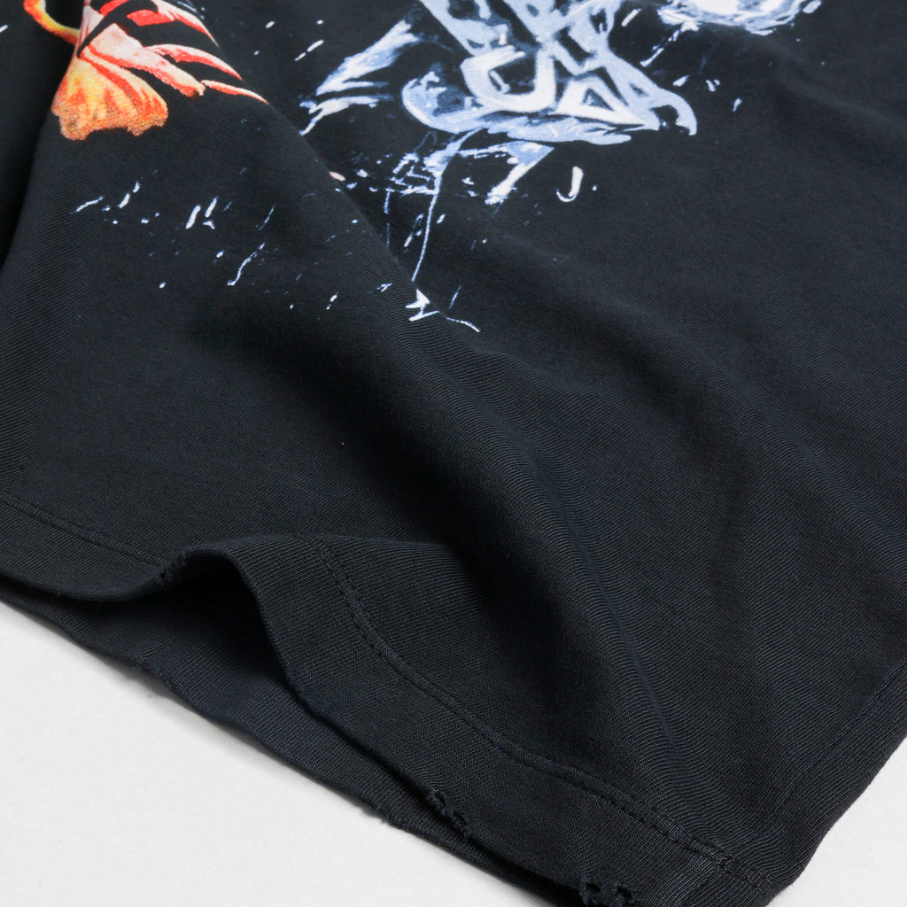 Camiseta “Under Heaven”