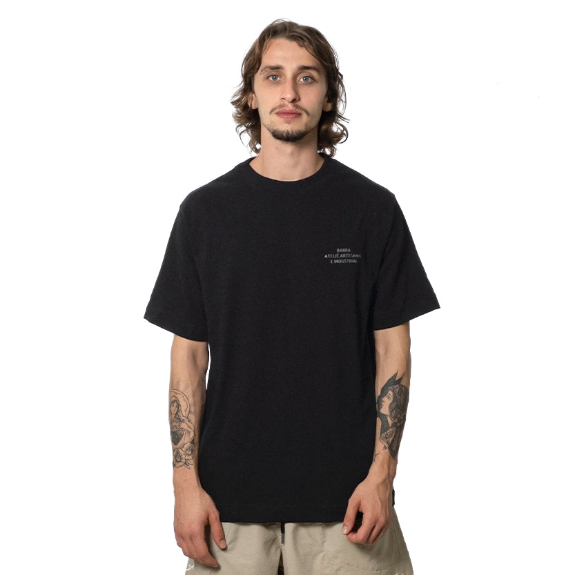 Camiseta "Ateliê Stencil" Preta