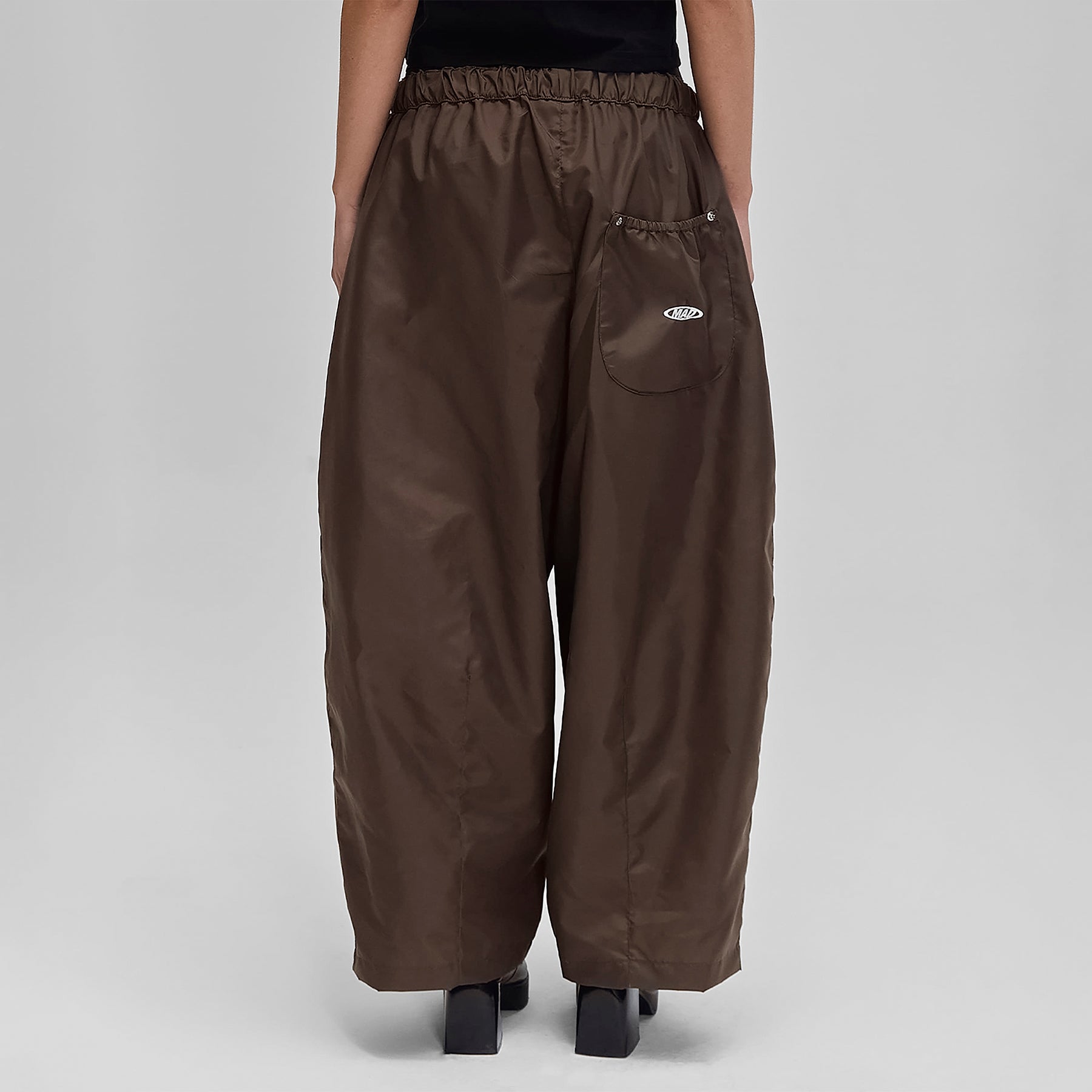 Calça “Balão” Marrom