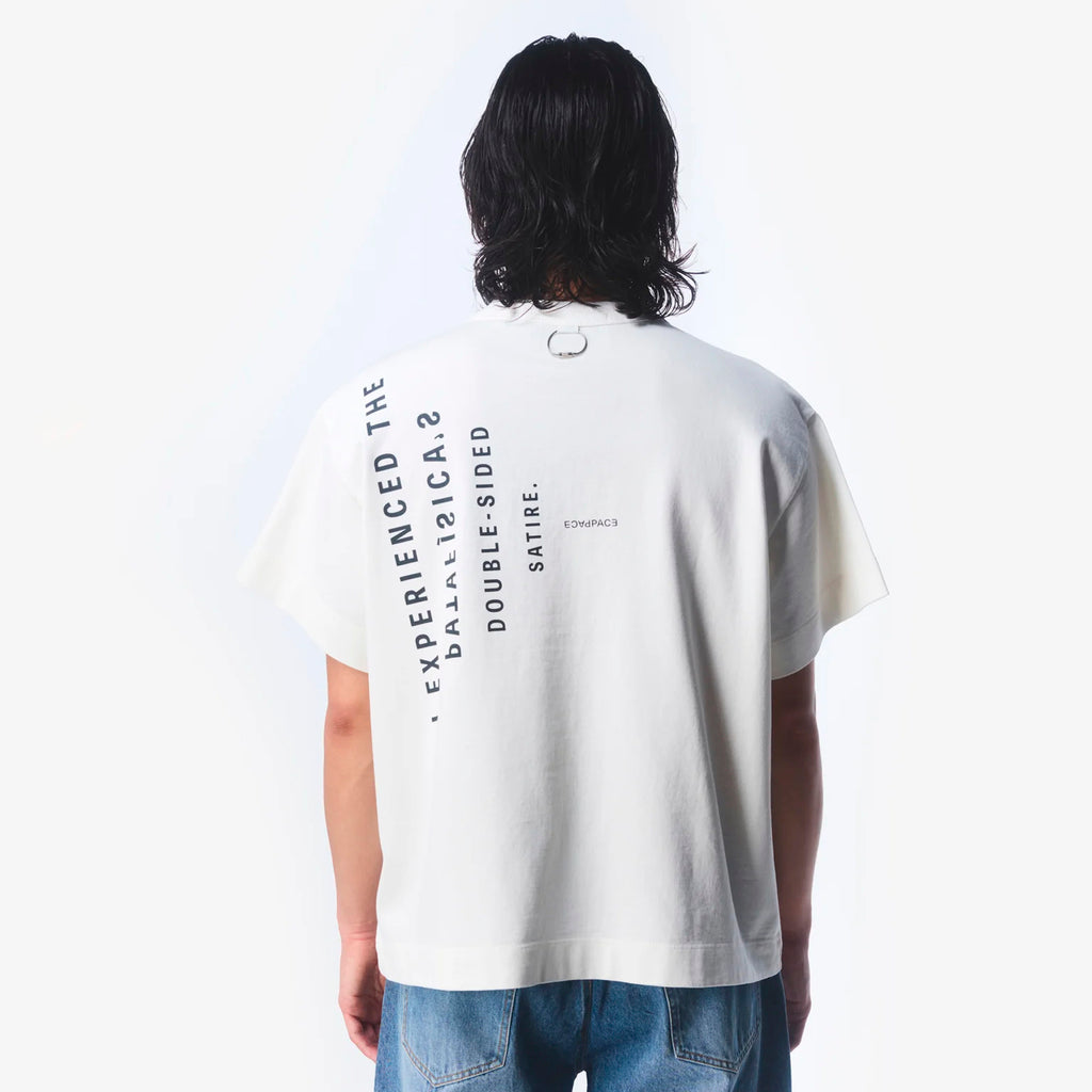 Camiseta “Double Satire” Branca
