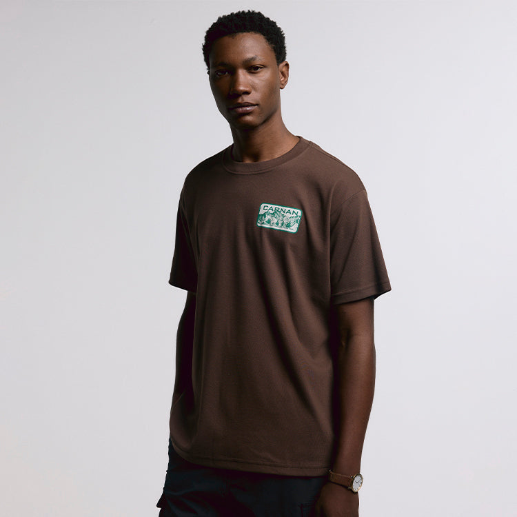 Camiseta “Mountain” Marrom