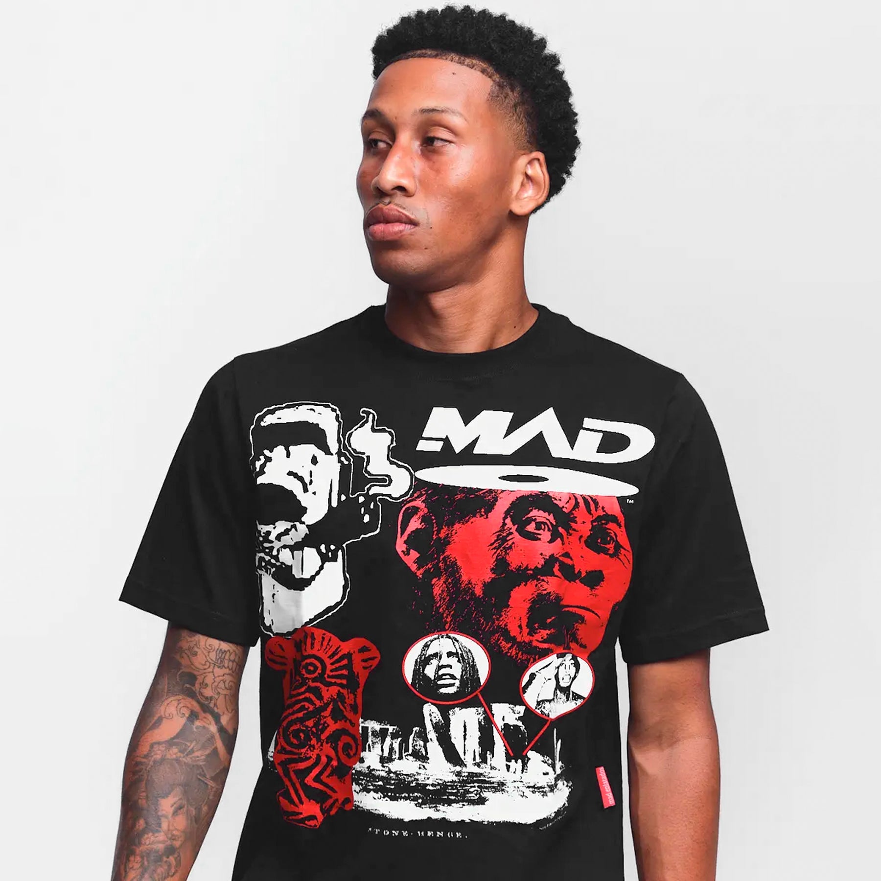 Camiseta “Stone Hand” Preta