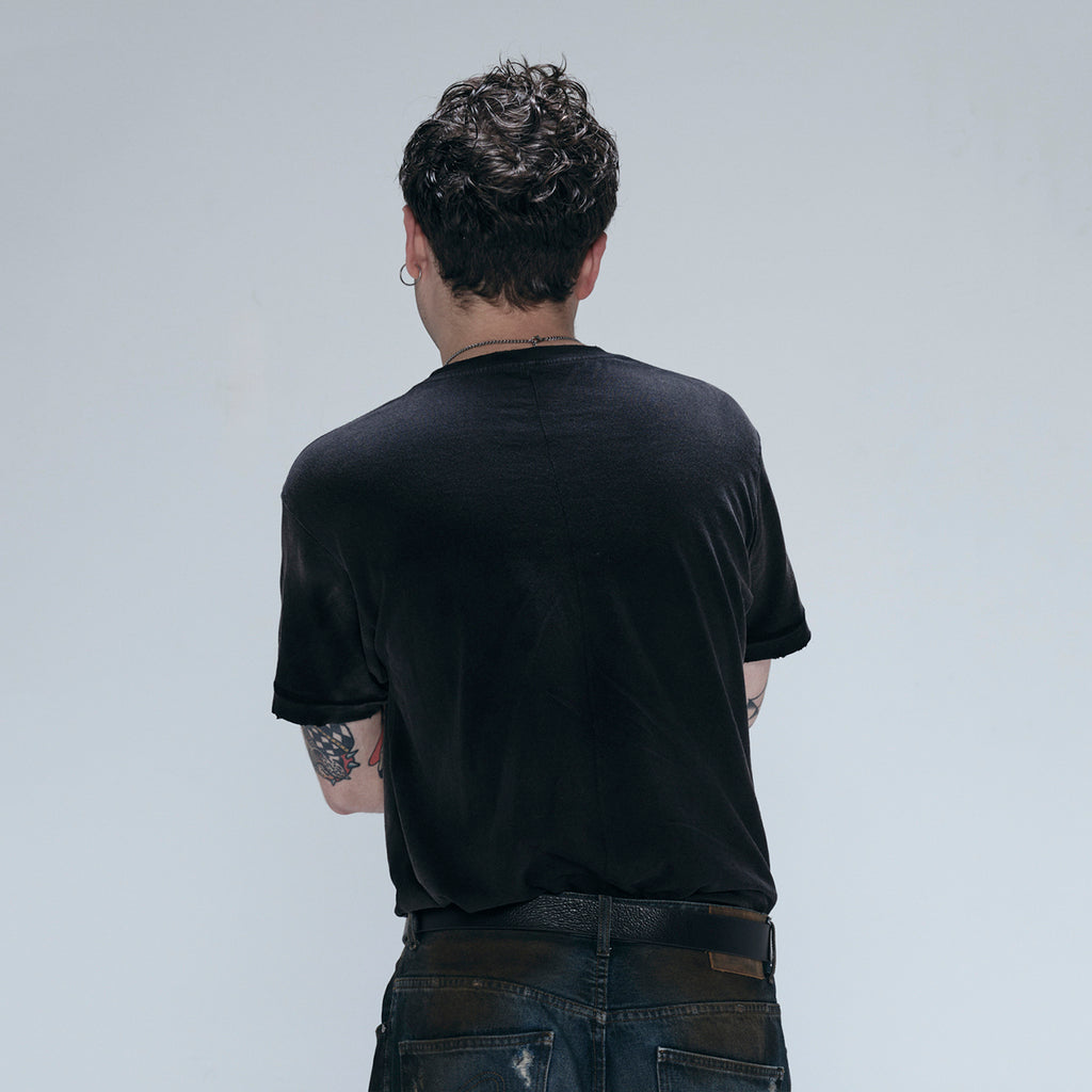 Camiseta “Gnosis” Preta