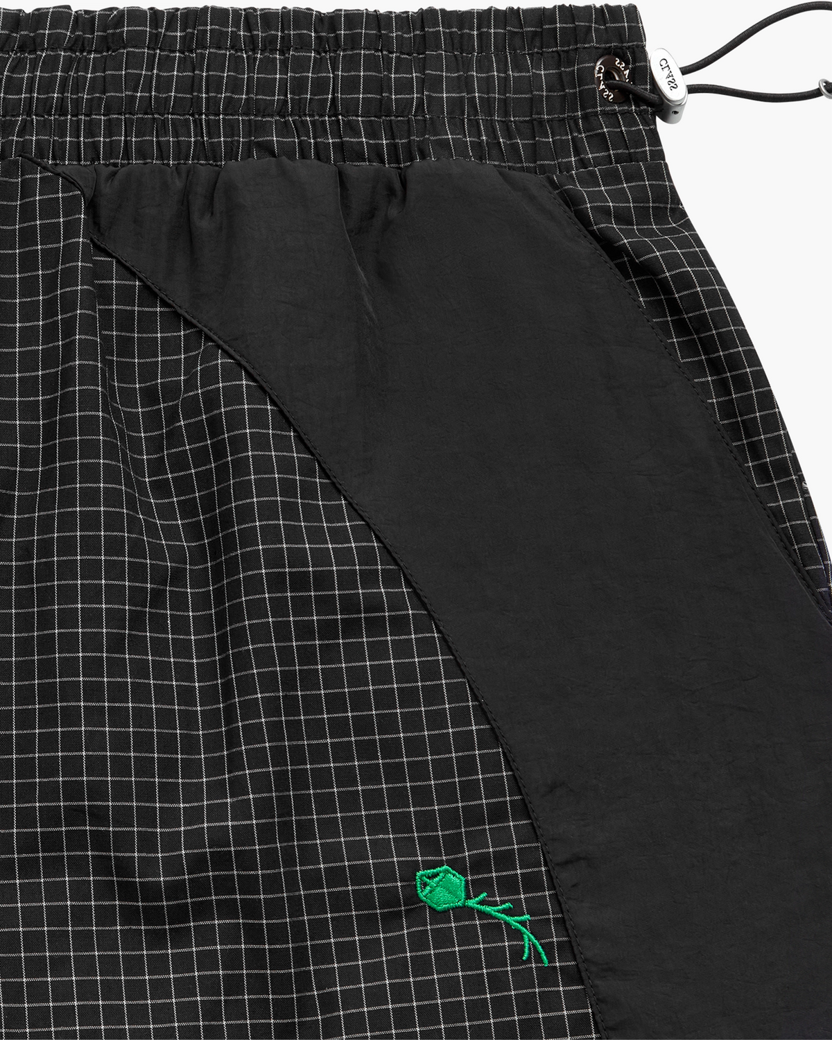 Bermuda "Dynamic Plaid" Preta